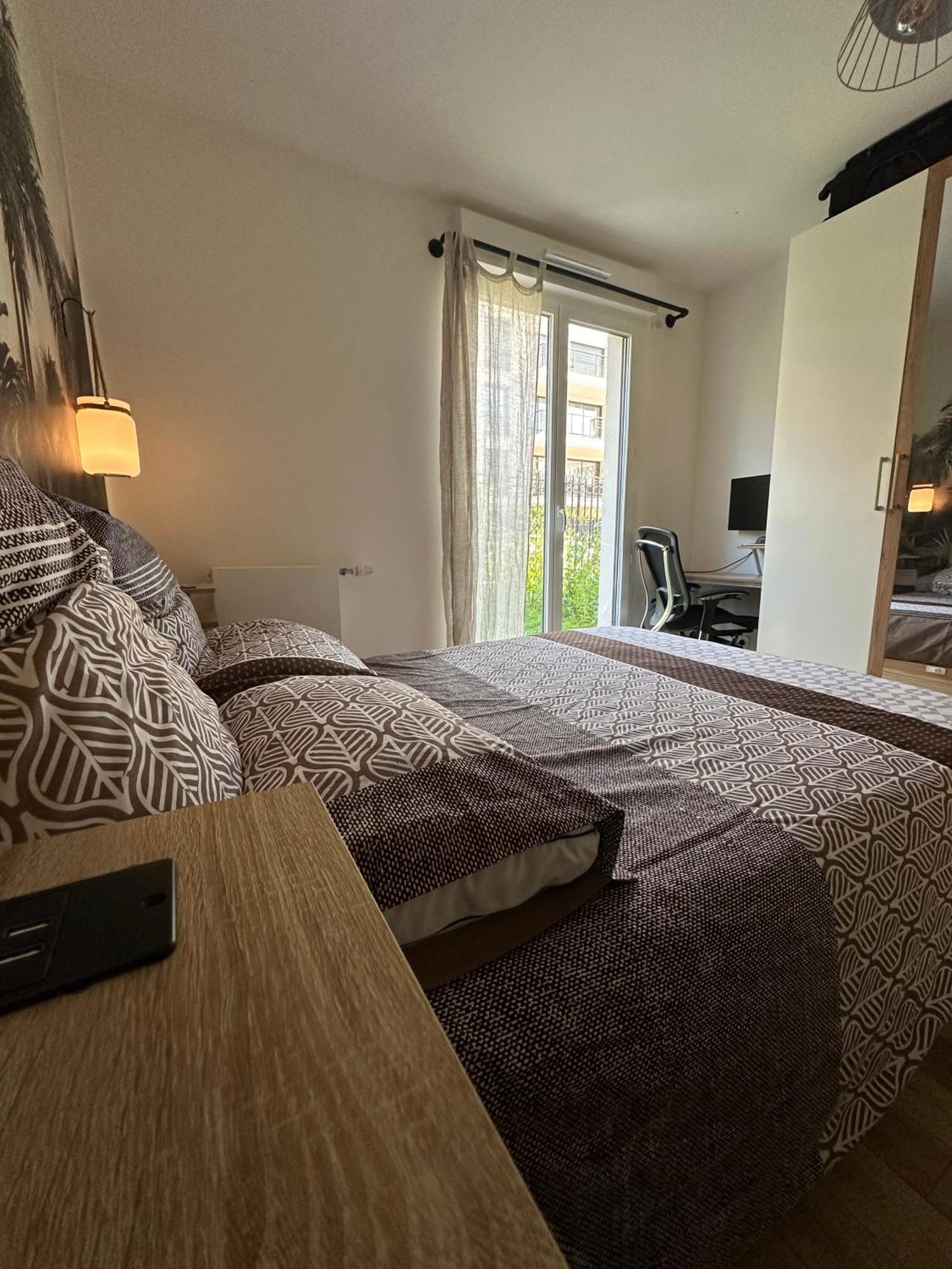 Cosy Summer Stay In Boho Style Apartment - 8 Mins From Paris Center - Garden And Underground Parking Clamart Exterior photo